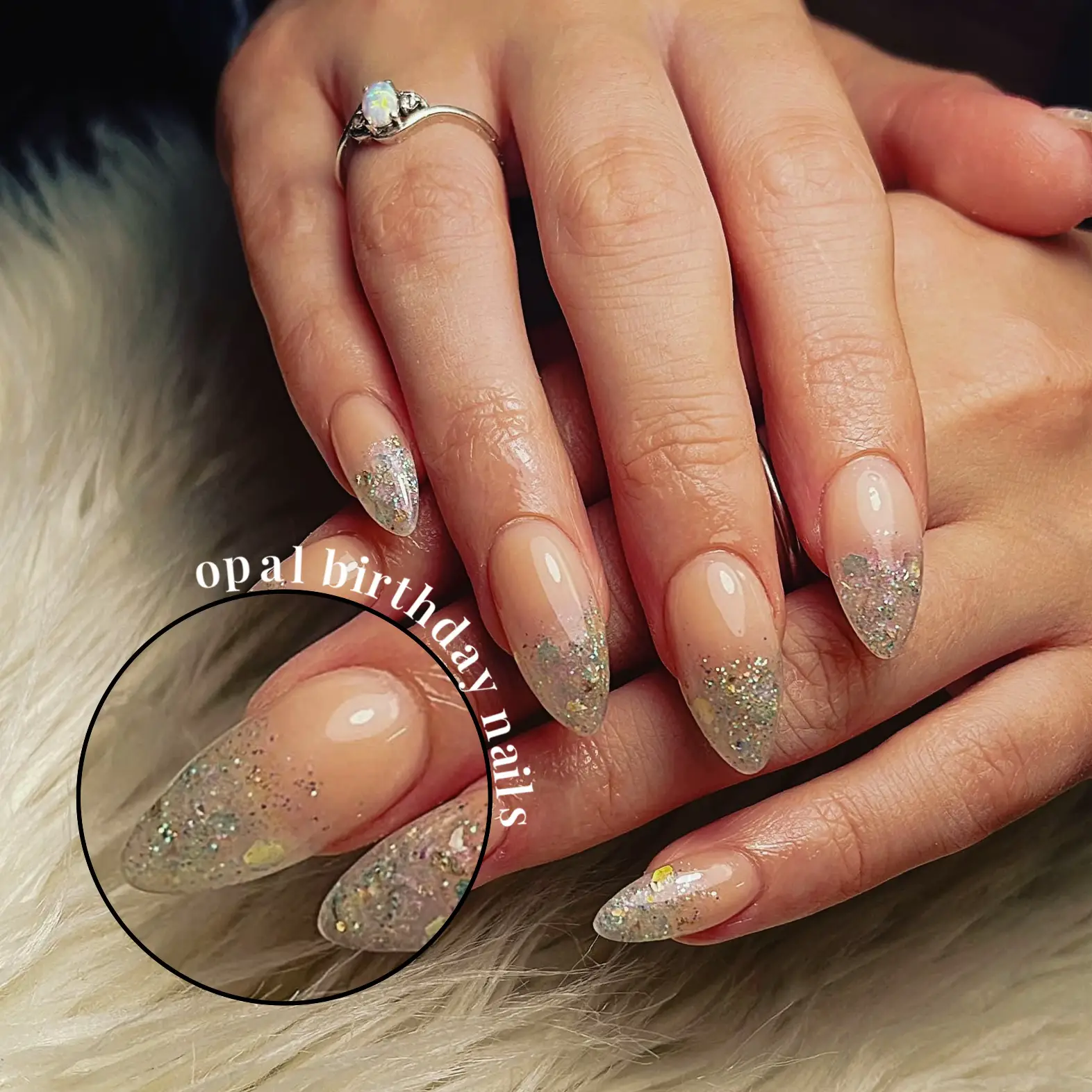 Opal Glow Glitter unghie