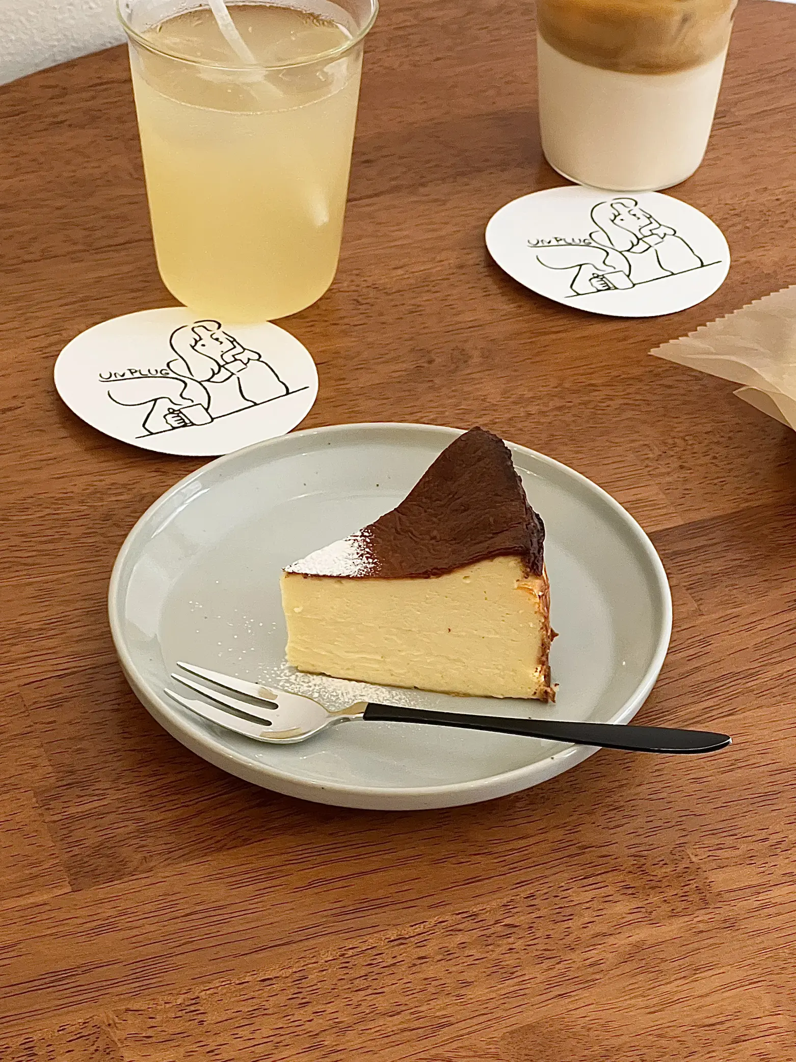 Osaka's recommended light-colored cafe with exquisite handmade