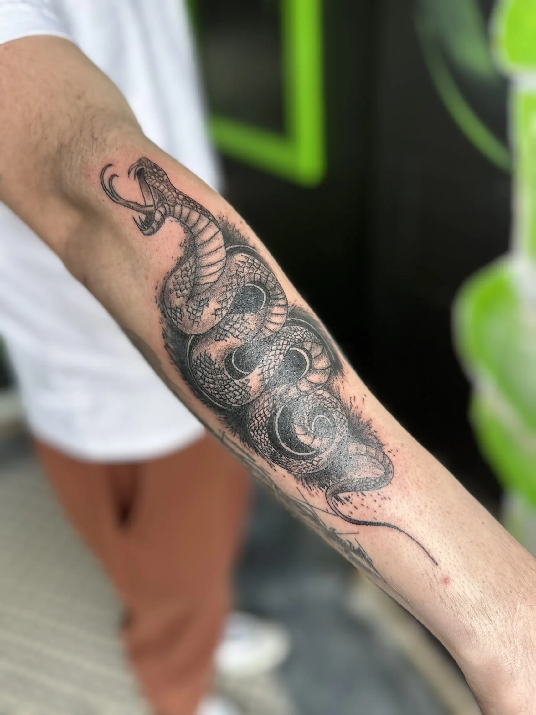 Snake tattoo | Hannah Dightonが投稿したフォトブック | Lemon8