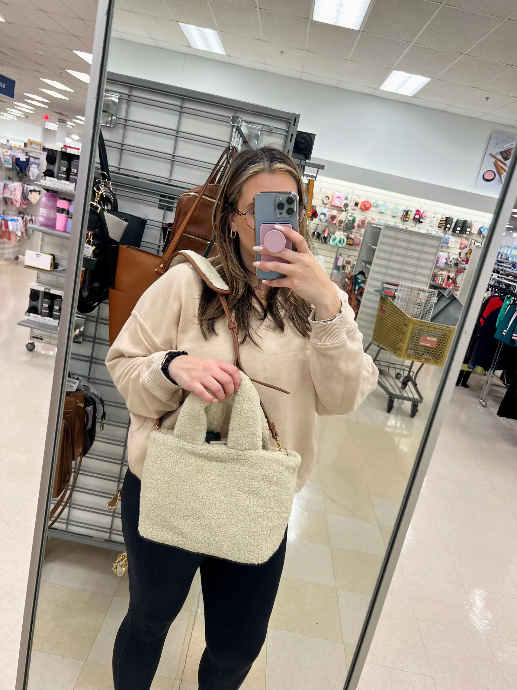 F&W STYLE  LEATHER HANDBAGS on Instagram: How fabulous is this look by  @titispassion rocking her leopard Roxy bag from our @tjmaxx @marshalls  collection! 🧡✨ [SWIPE] to see her @marshalls shopping diary! …………..