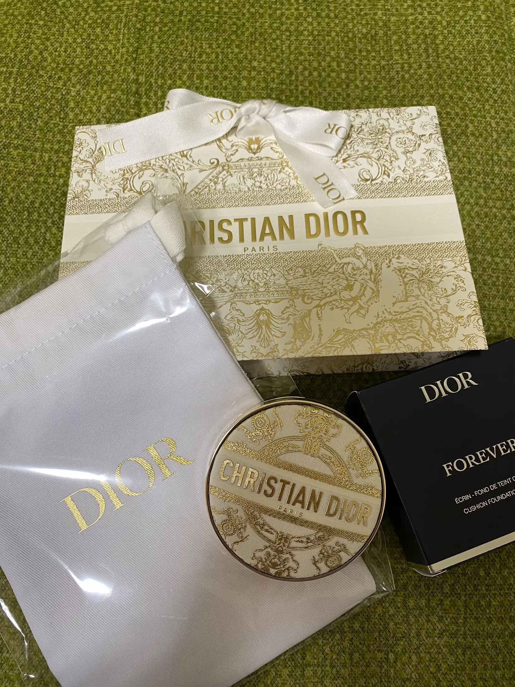 Christmas mood ⤴️😍 DIOR | Gallery posted by よねちゃん | Lemon8