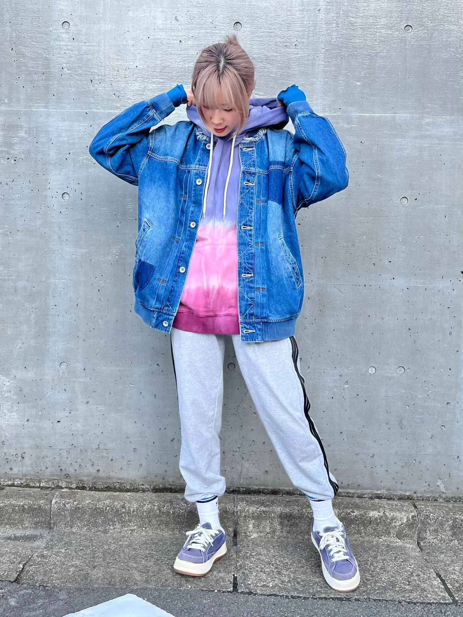 OOTD】秋でもカラーが着たい私の「まろやかタイダイパーカーコーデ