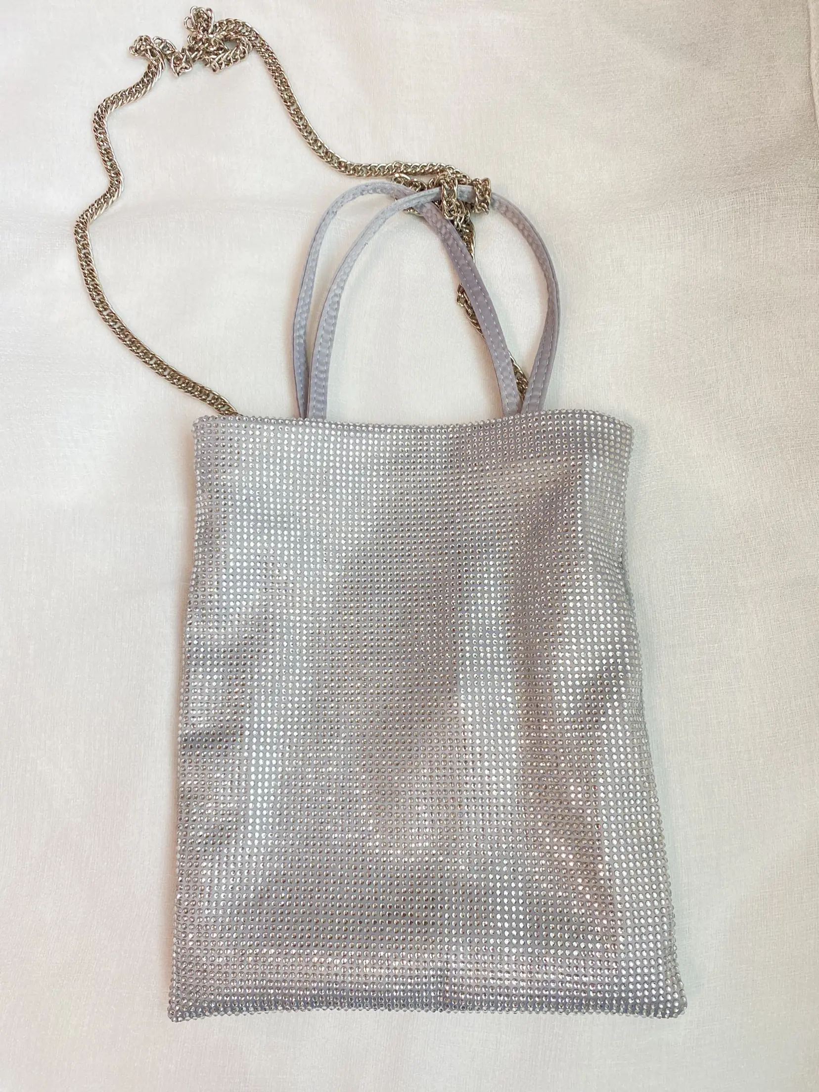 ZARA ザラ キルティング加工入りトートバッグ 完売品 ZARA ザラ うとき キルティング加工入りトートバッグ 完売品