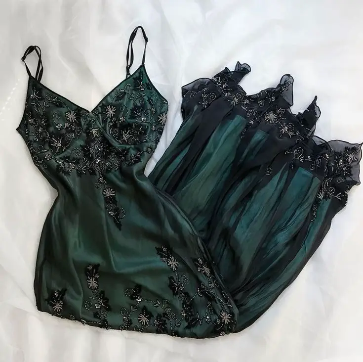 Ginia - Silk Pyjama Set Emerald Green – Bella Cove Lingerie
