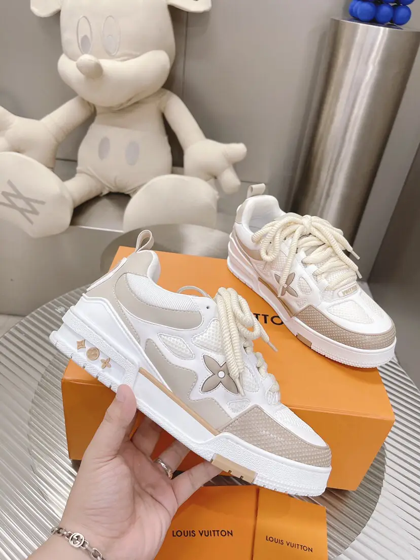 Louis Vuitton LV RUN AWAY SNEAKER UNBOX AND REVIEW , DO THEY LOOK LIKE FAKE  ? 