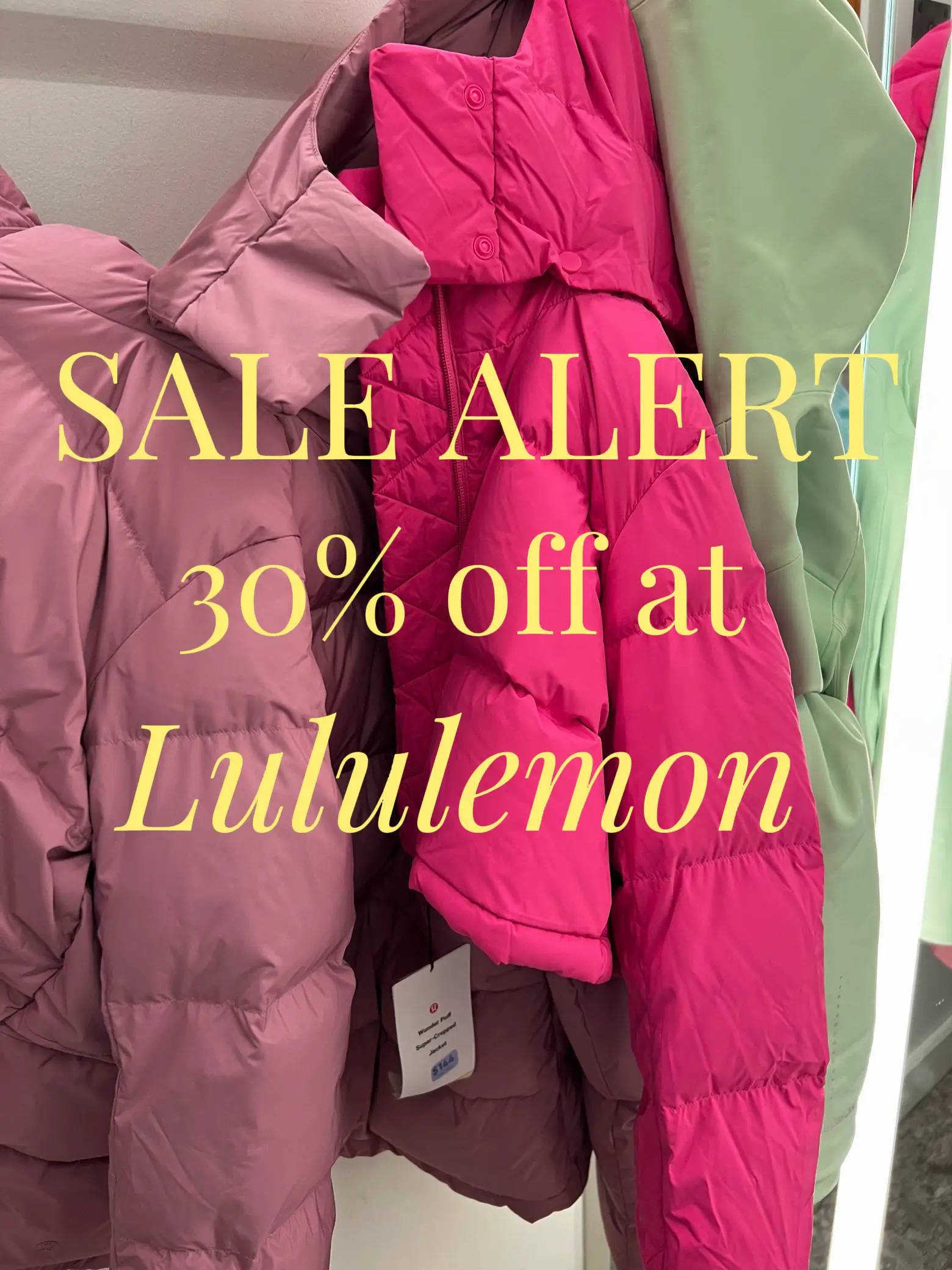 The best @lululemon sale of the year is happening now ✨ This