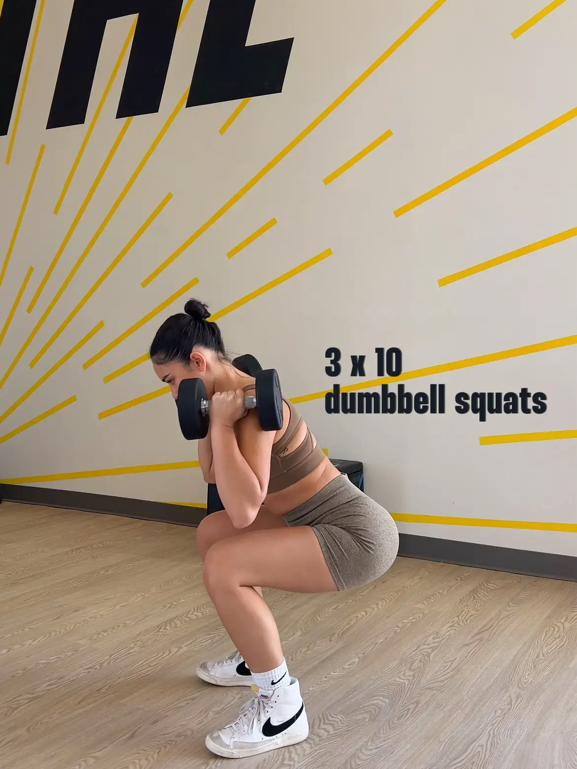 glutes will thank you later🤌🏼✨@AYBL - Workout deets - • Squats 3x10