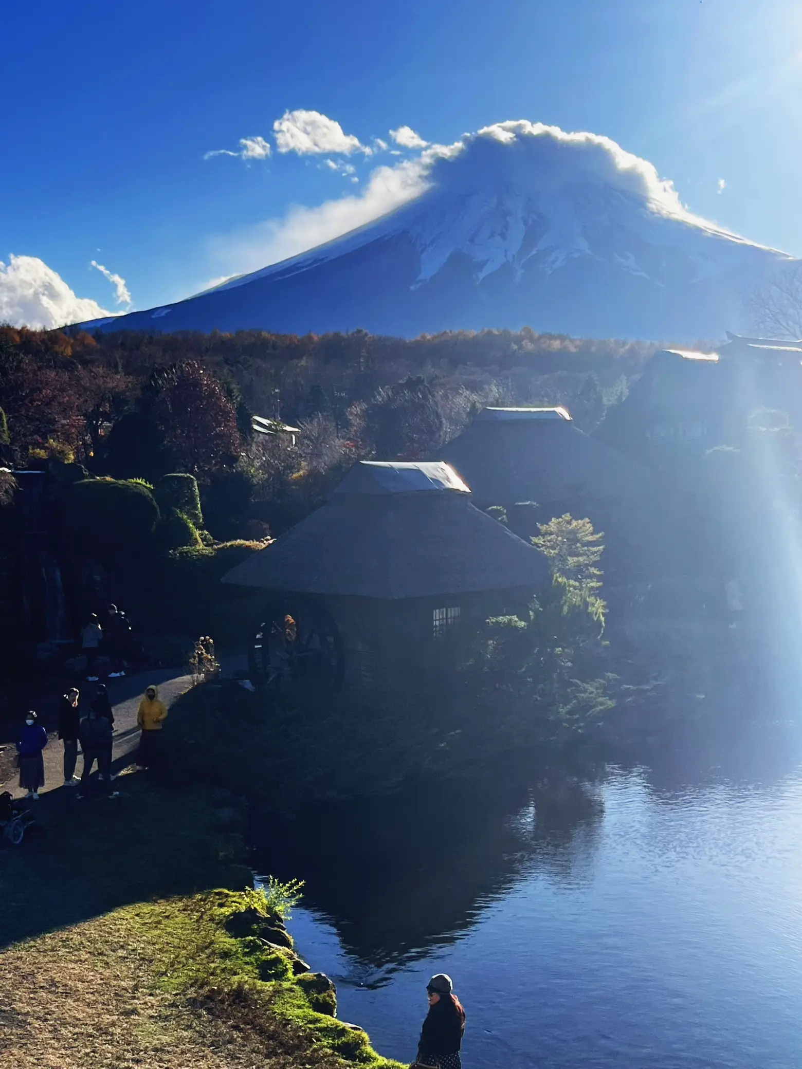 山梨県忍野八海✨展望台から見た景色。富士山🗻ビューがとにかく美しい‼️ | kazuが投稿したフォトブック | Lemon8