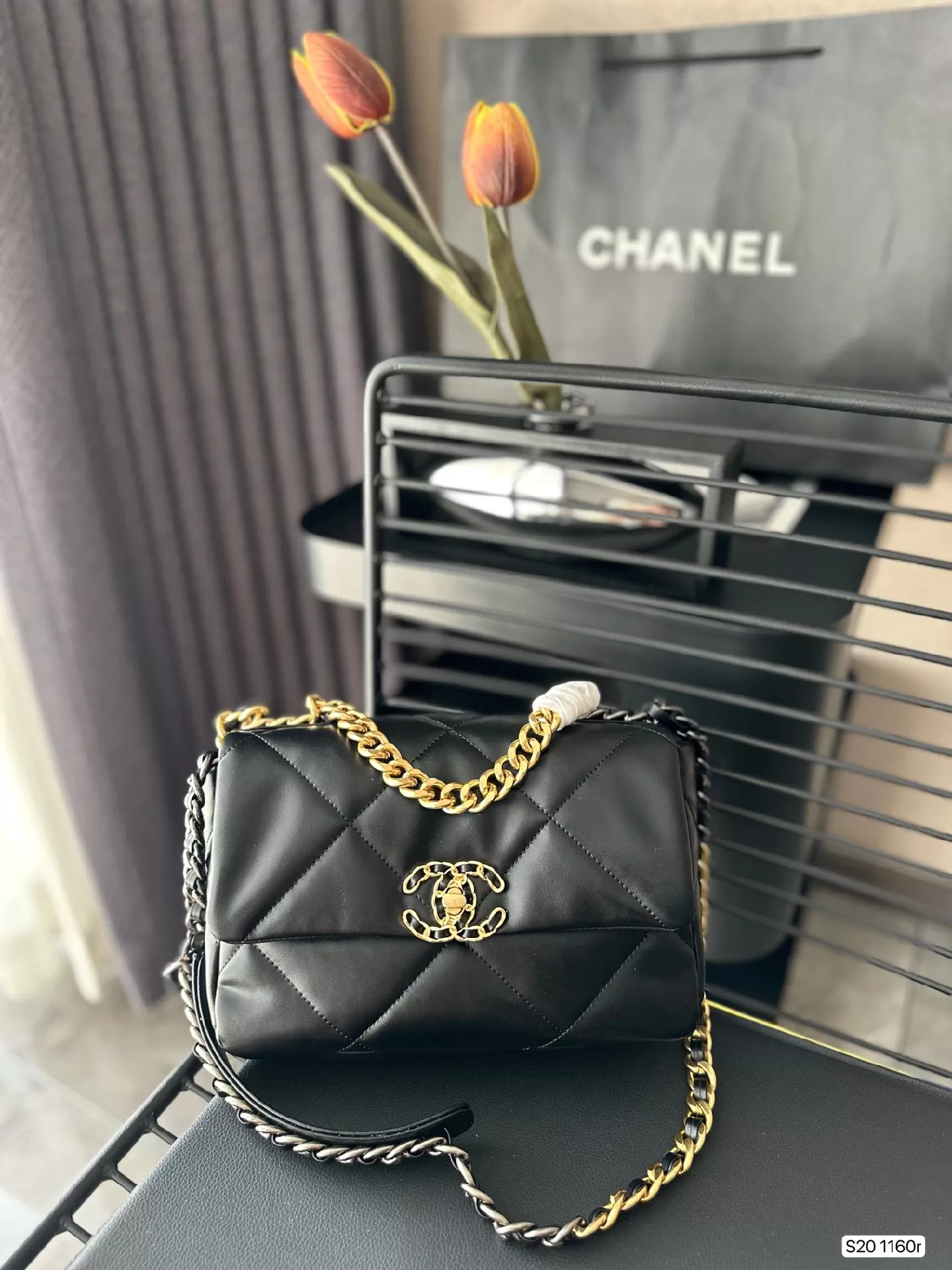 ☆セール開催中☆CHANEL ひし形格子定番モデルですですショルダーバッグ#手提げバッグ#ショルダー | 福岡 泰美が投稿したフォトブック |  Lemon8