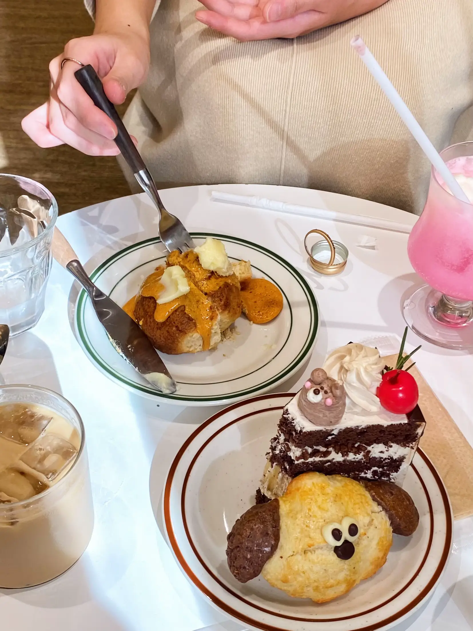 Strawberry pastries 🍓 from #HelloKittyCafe Las Vegas are perfect