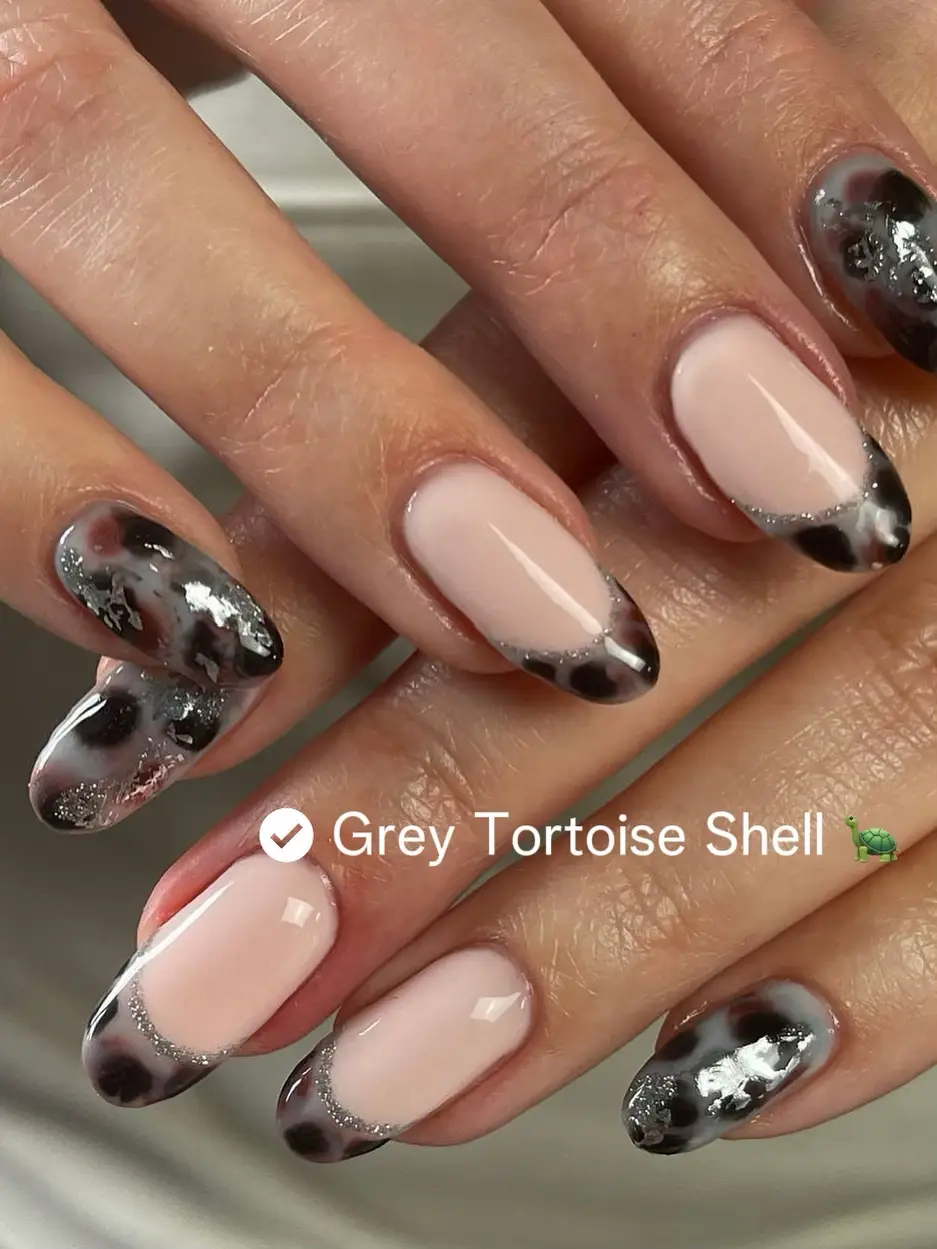 Junk nails  Cheetah acrylic nails, Hello kitty nails, Flower nails