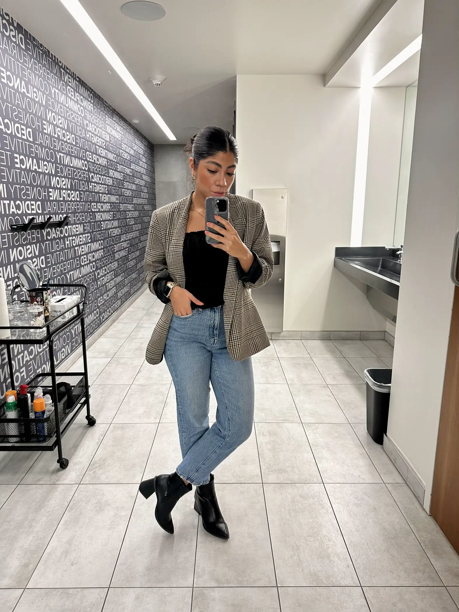 SLAY AT WORK EVERYDAY, Business Casual Winter Lookbook, Winter Work  Outfit Ideas for Women