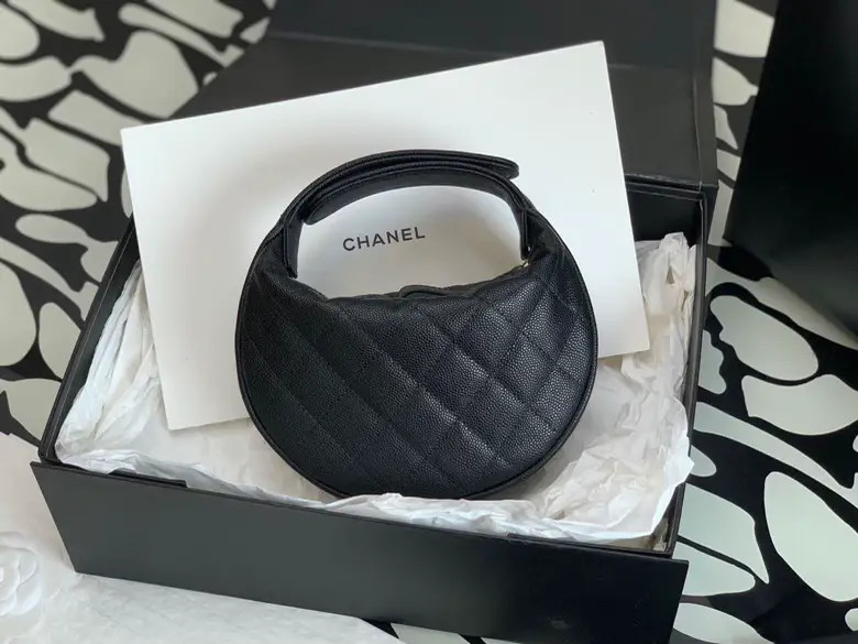 CHANEL BAGS REPLICA: Chanel Hula Hoop Bag Update