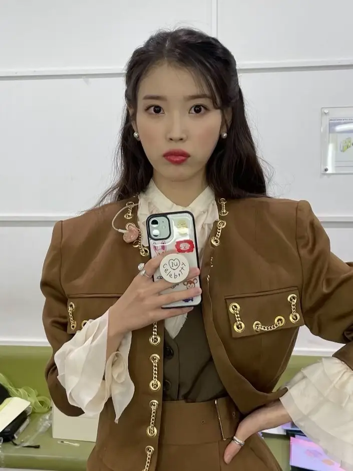 iu 愛用 セール スマホケース