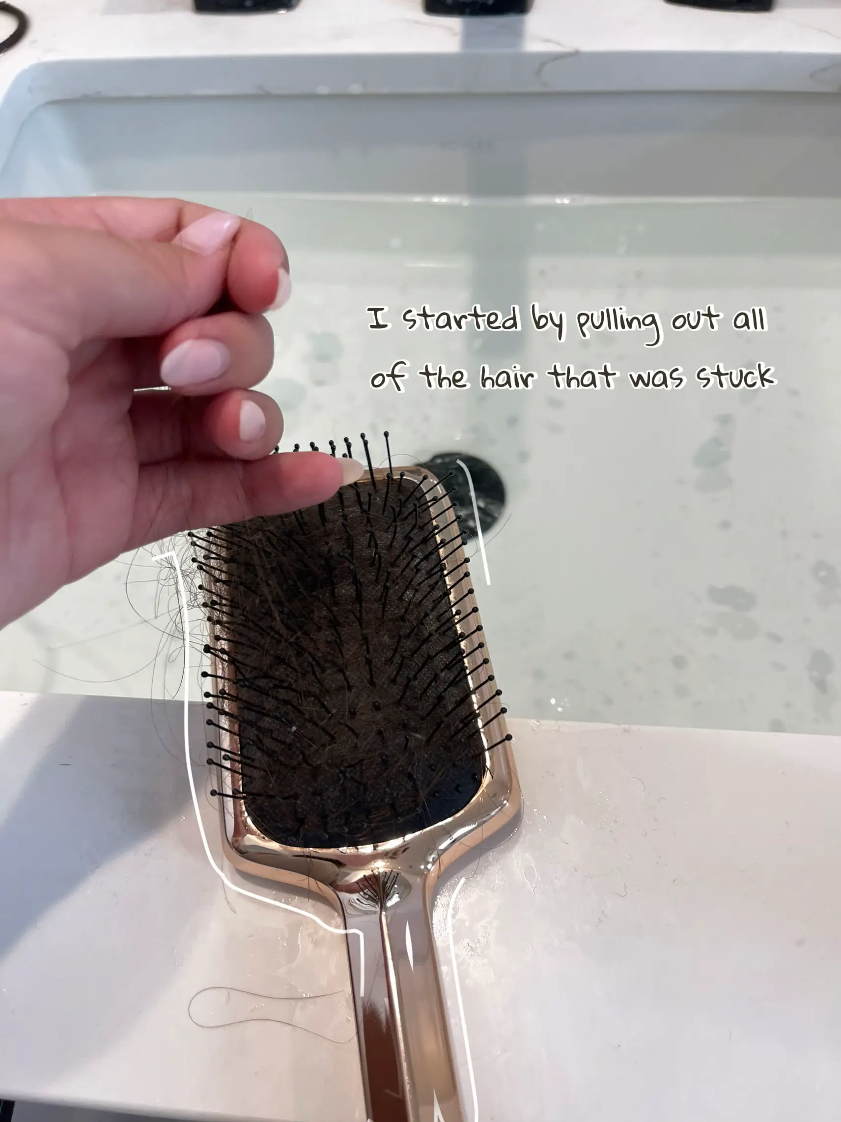 How to clean your hairbrush with baking soda, shampoo and tree oil