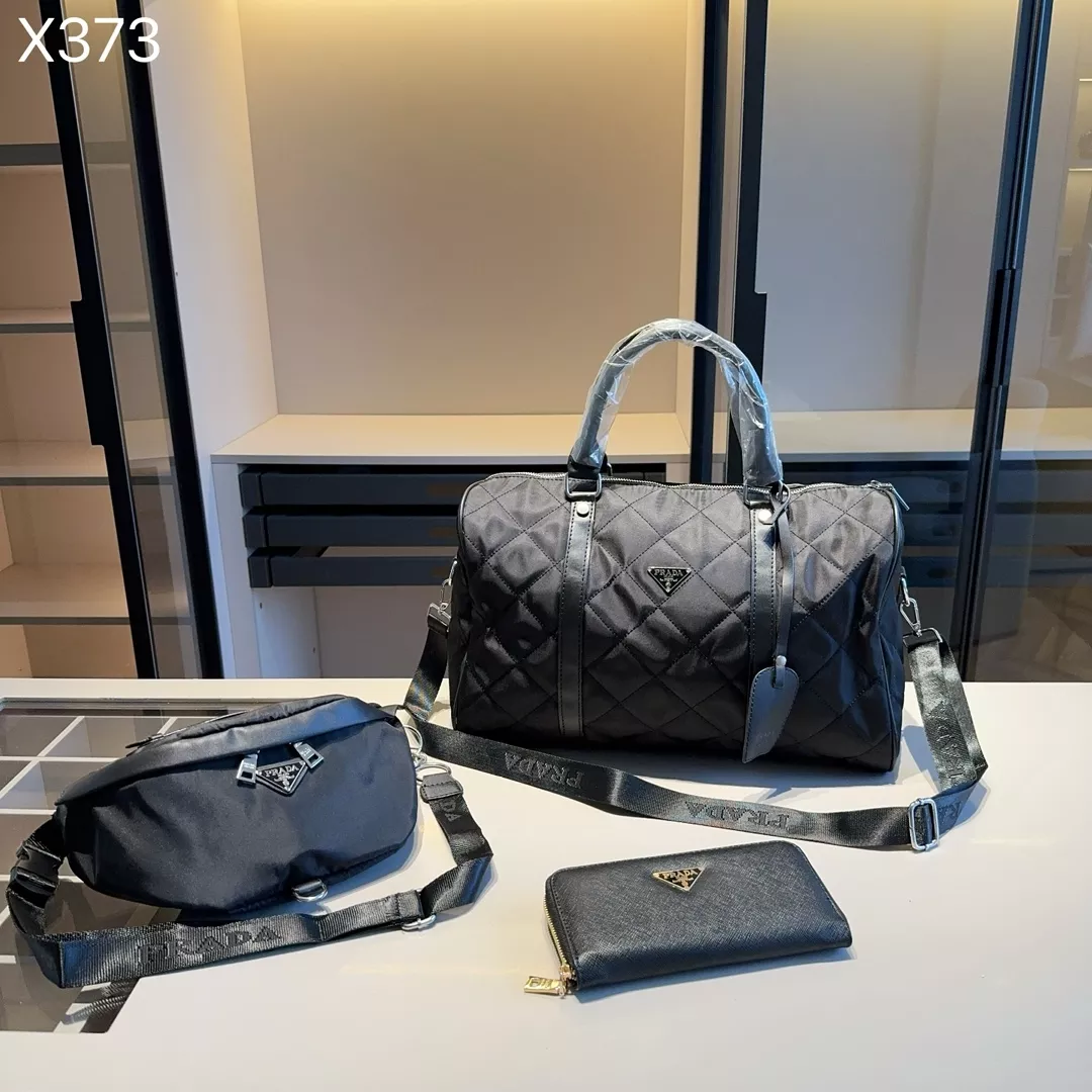 PRADA #3点セット | VV8が投稿したフォトブック | Lemon8 PRADA #3点セット | VV8が投稿したフォトブック | Lemon8