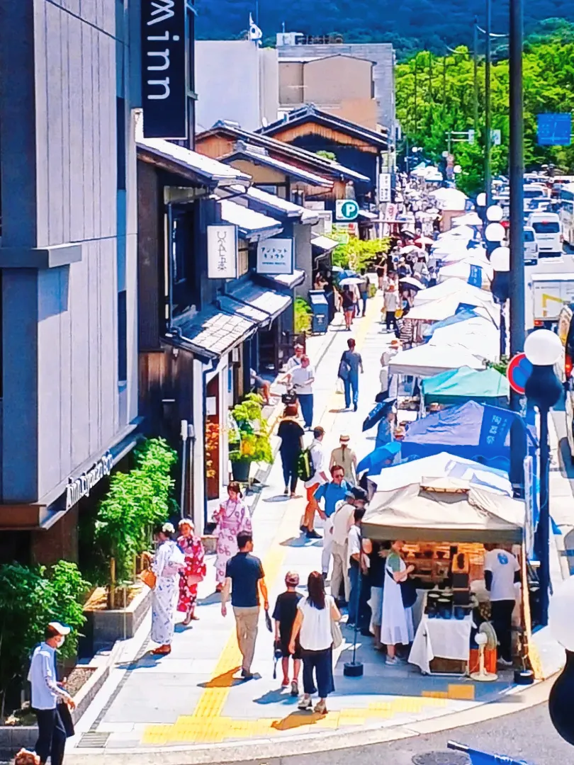 京都ぶらり】京の夏祭り 若宮八幡宮 五条坂陶器まつり | hiroshi0369が投稿したフォトブック | Lemon8