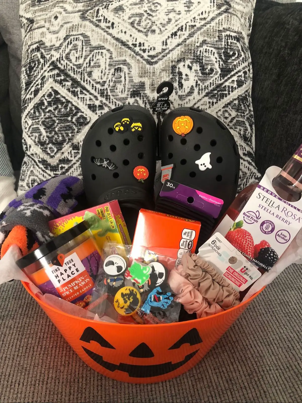 Halloween gift best sale basket for girlfriend