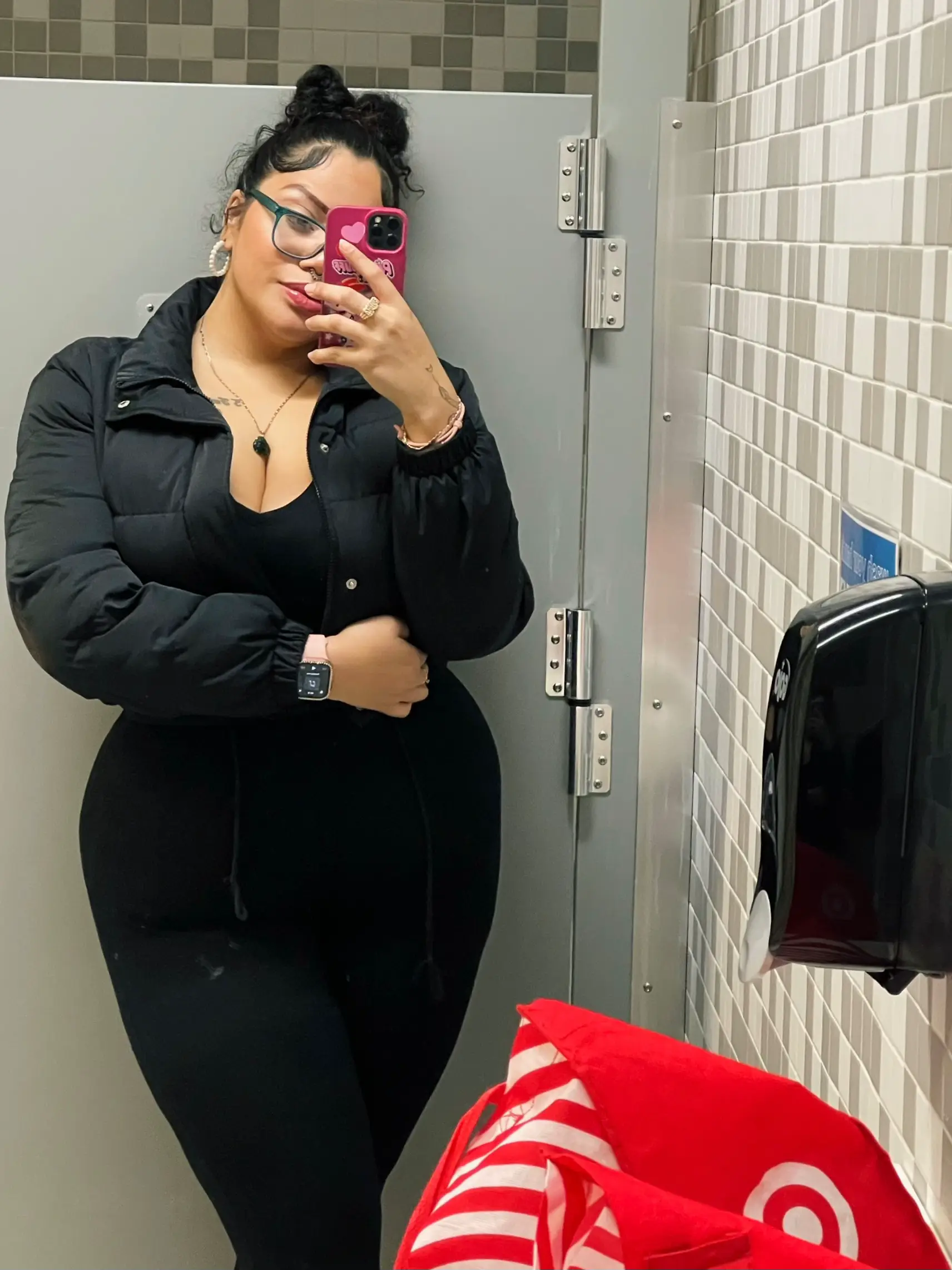 OC. Thick BBL latina. Side and back angles 🥵 - Tight Jeans - Forum