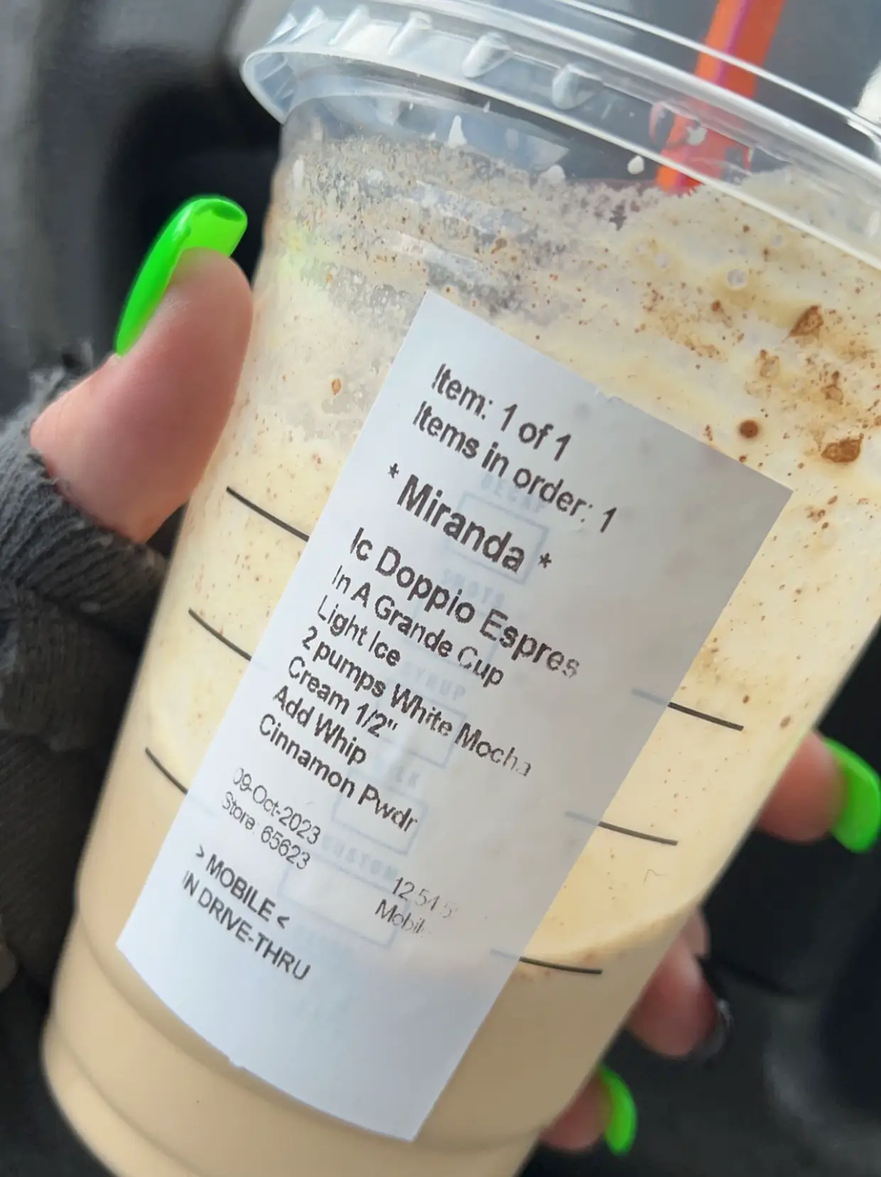 What's does “Line The Cup” actually mean? 🤔 (2nd picture goes more into  detail about my question) : r/starbucksbaristas