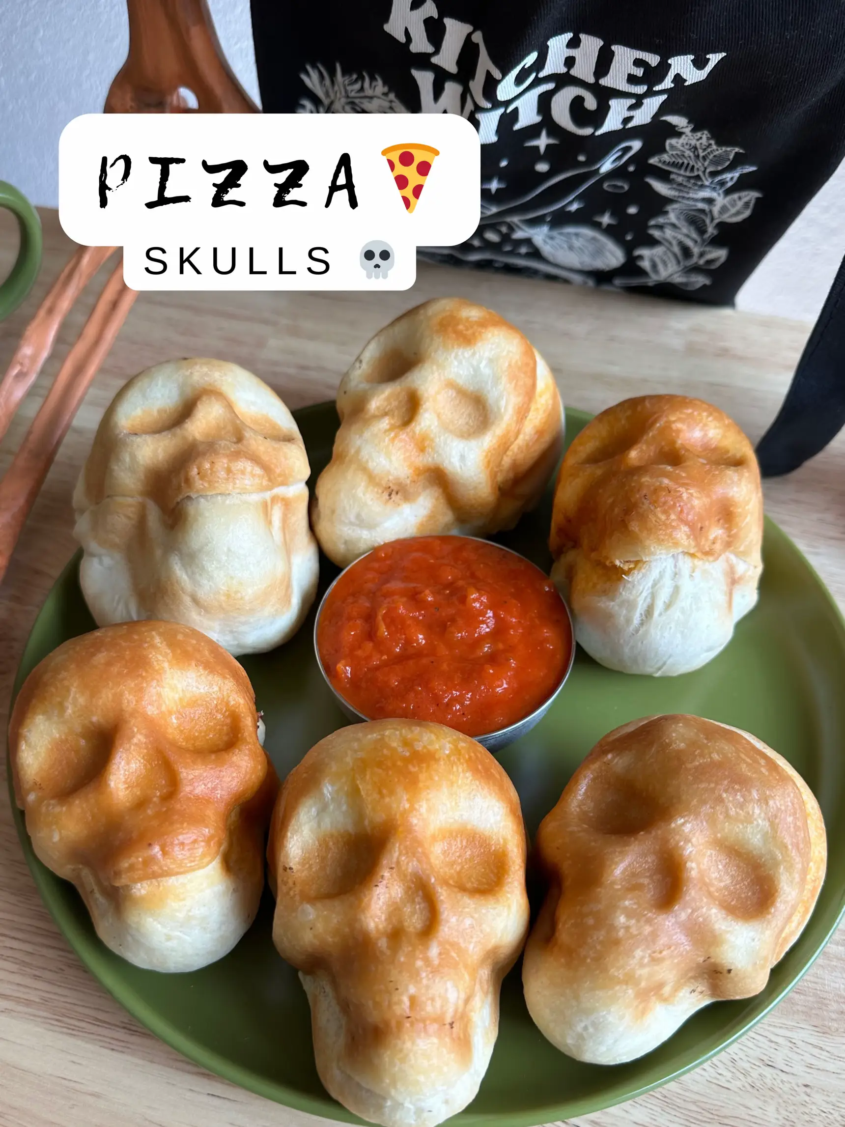 Pizza Skulls, Halloween