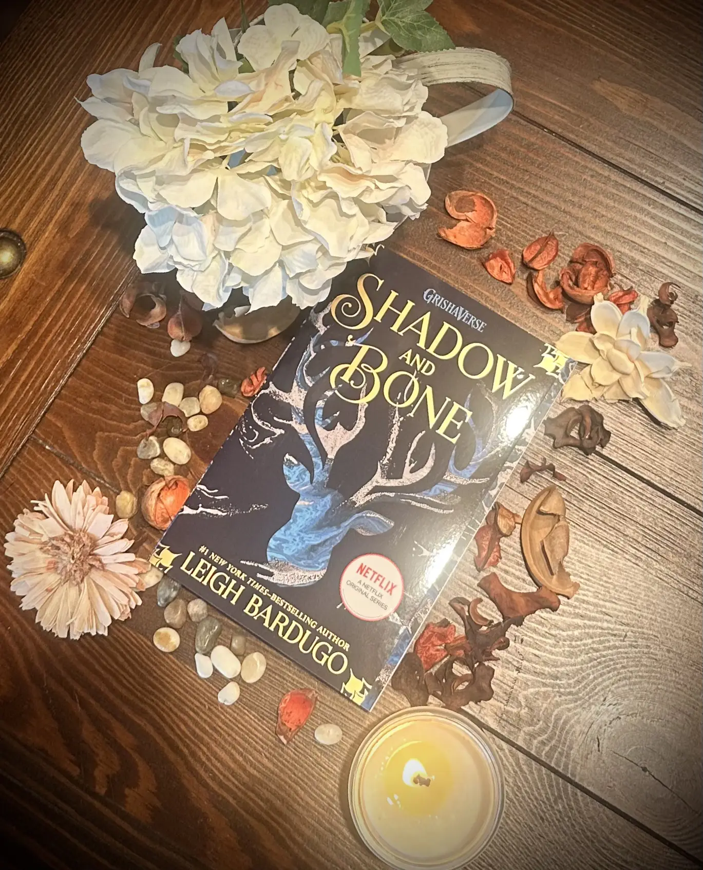 Review: Shadow and Bone by Leigh Bardugo – Reading with Jenna