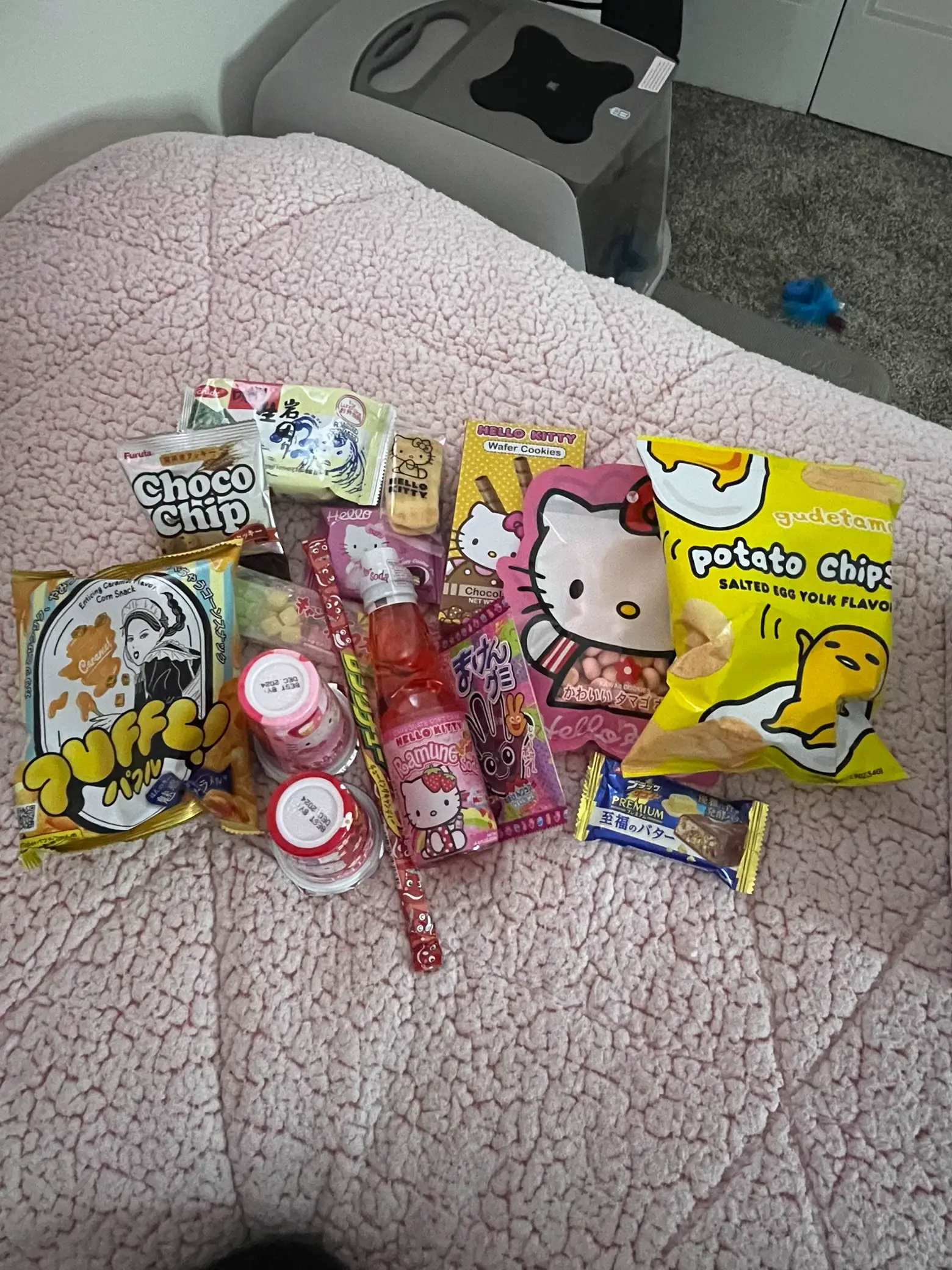Mystery Snack Box: Sanrio • Showcase