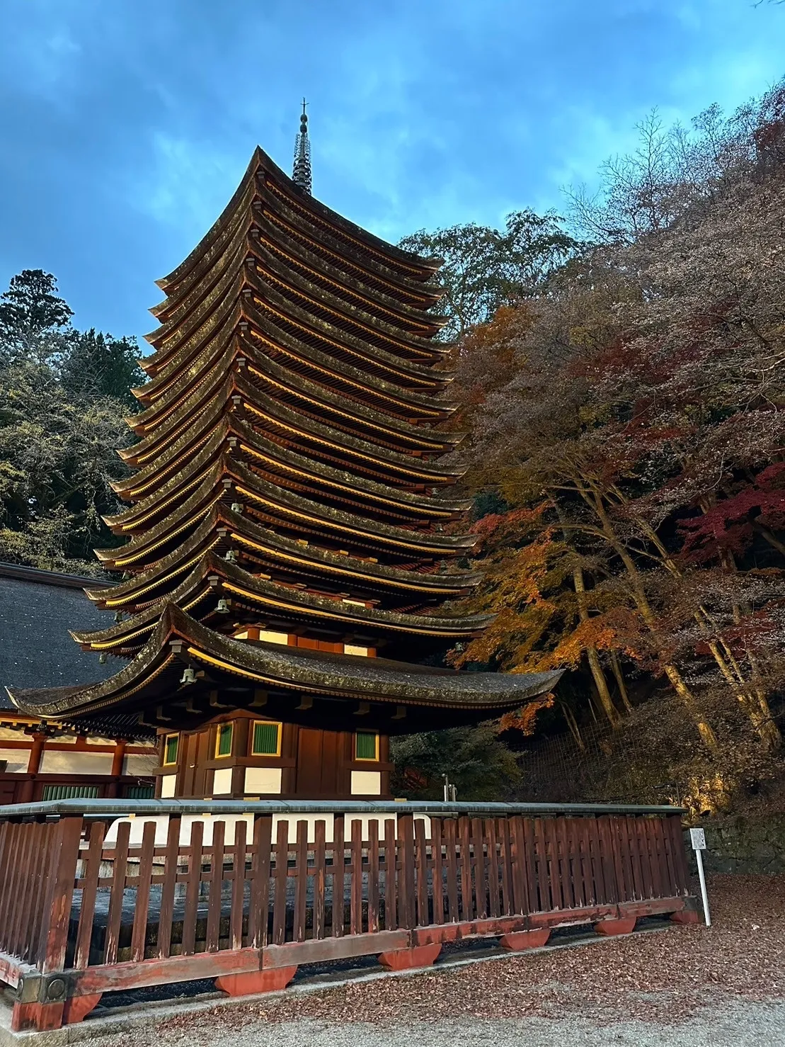 奈良】紅葉スポット 〜談山神社〜 | Rukaが投稿したフォトブック | Lemon8