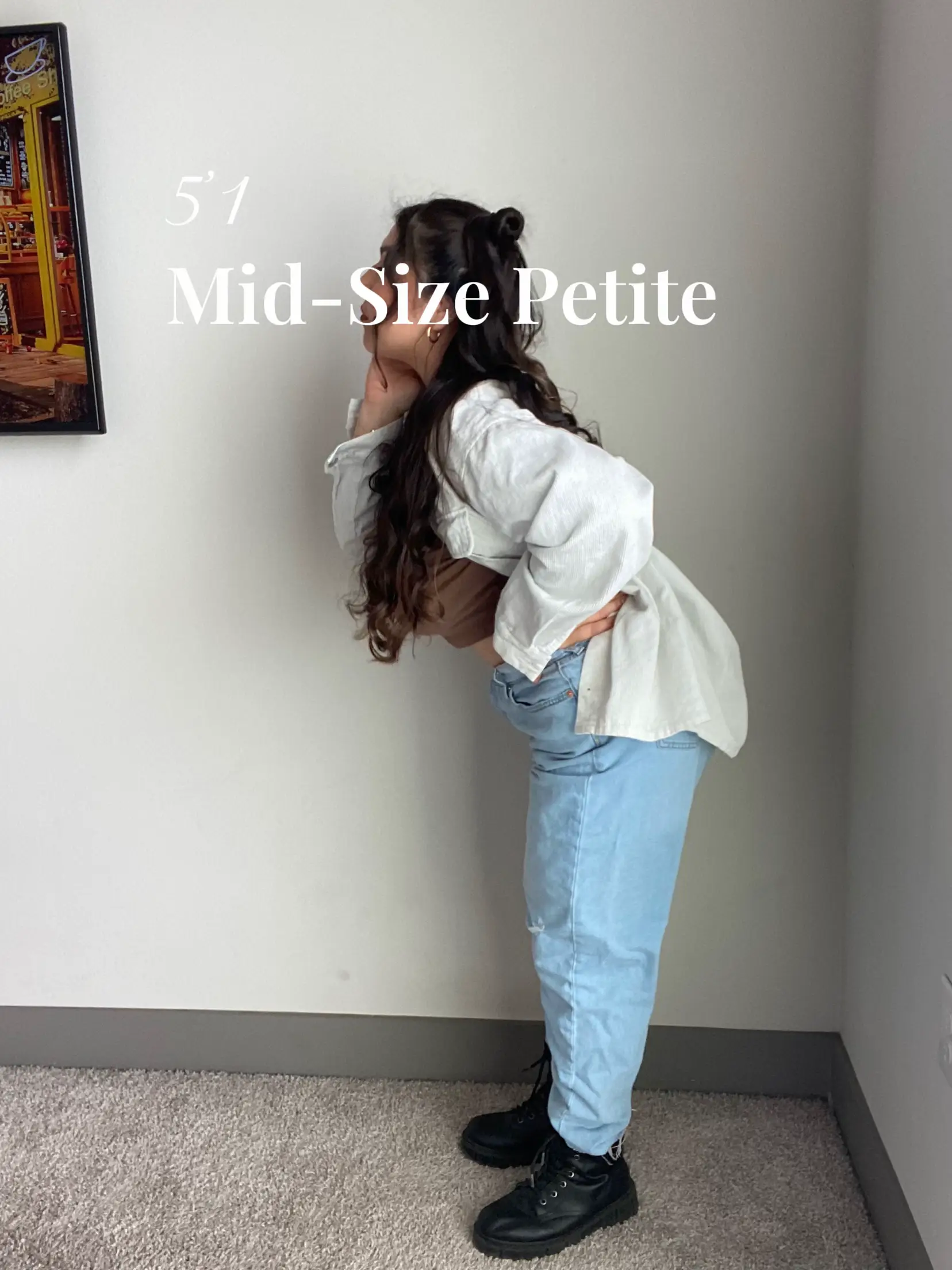 How to Dress a Petite Hourglass Figure: Petite Style Tips - Mona Juliet