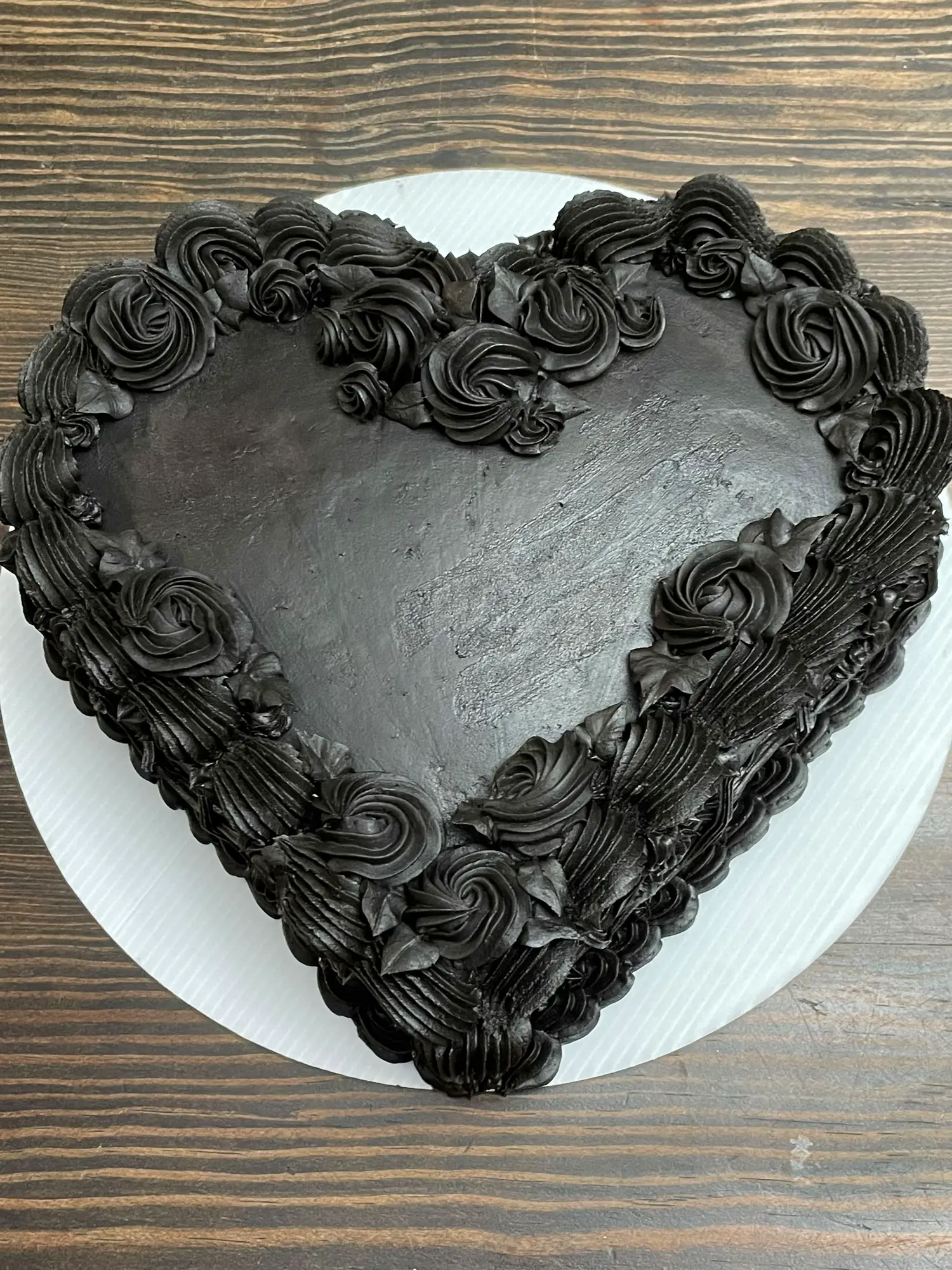 Black vintage heart cake | Gallery posted by The Jade Moth | Lemon8