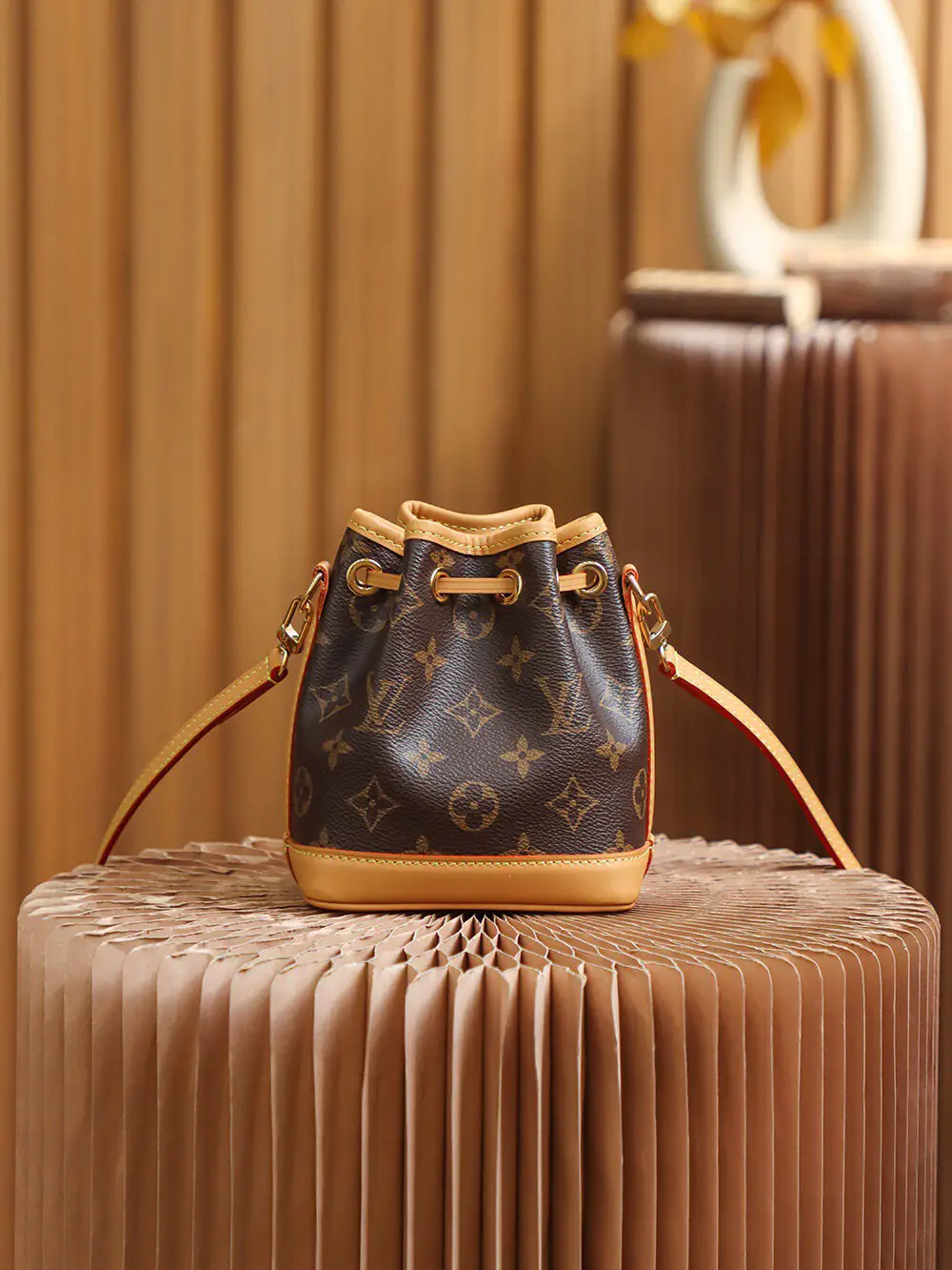 Lv wild bucket bag Super high cost performance This is a great bag