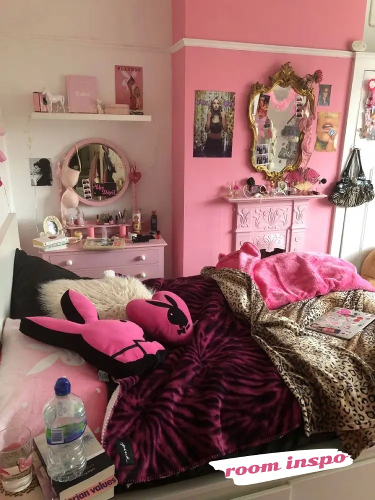 HK Studio Dressing Room Decor for Teen Girls - Pink Star Y2K Room