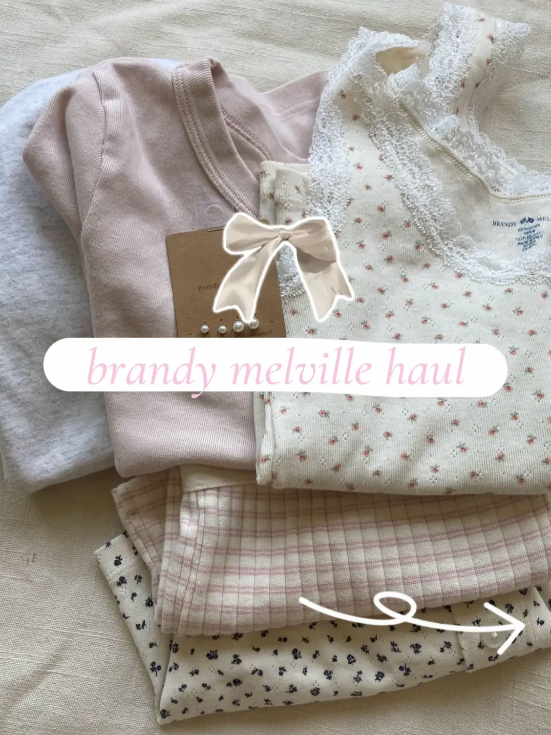 Brandy Melville - Floral Tank on Designer Wardrobe