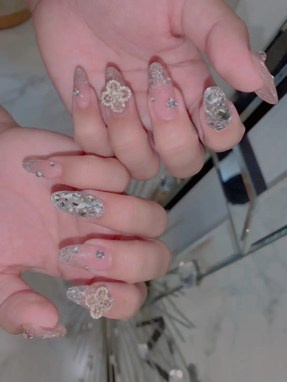 埋めつくしnail | nが投稿したフォトブック | Lemon8 