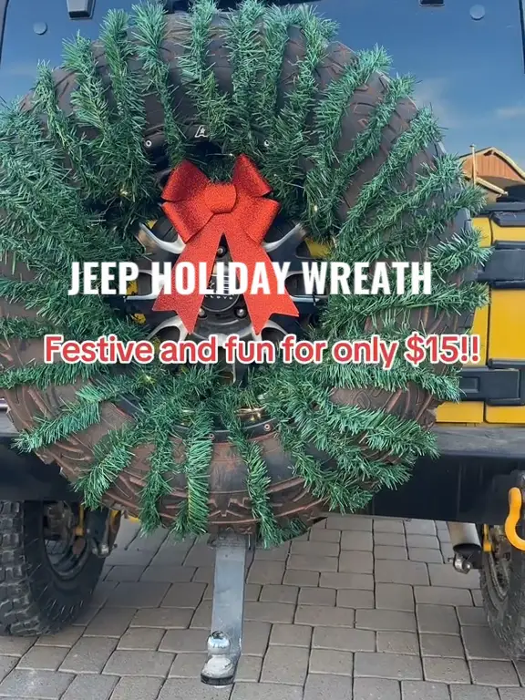 Turn your Jeep wheel into a holiday wreath! Video published by Rach 🫶