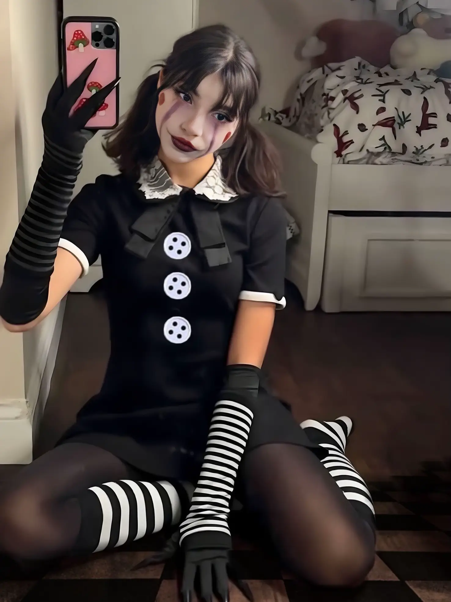 FNAF puppet cosplay, Gallery posted by Nicolechiclete