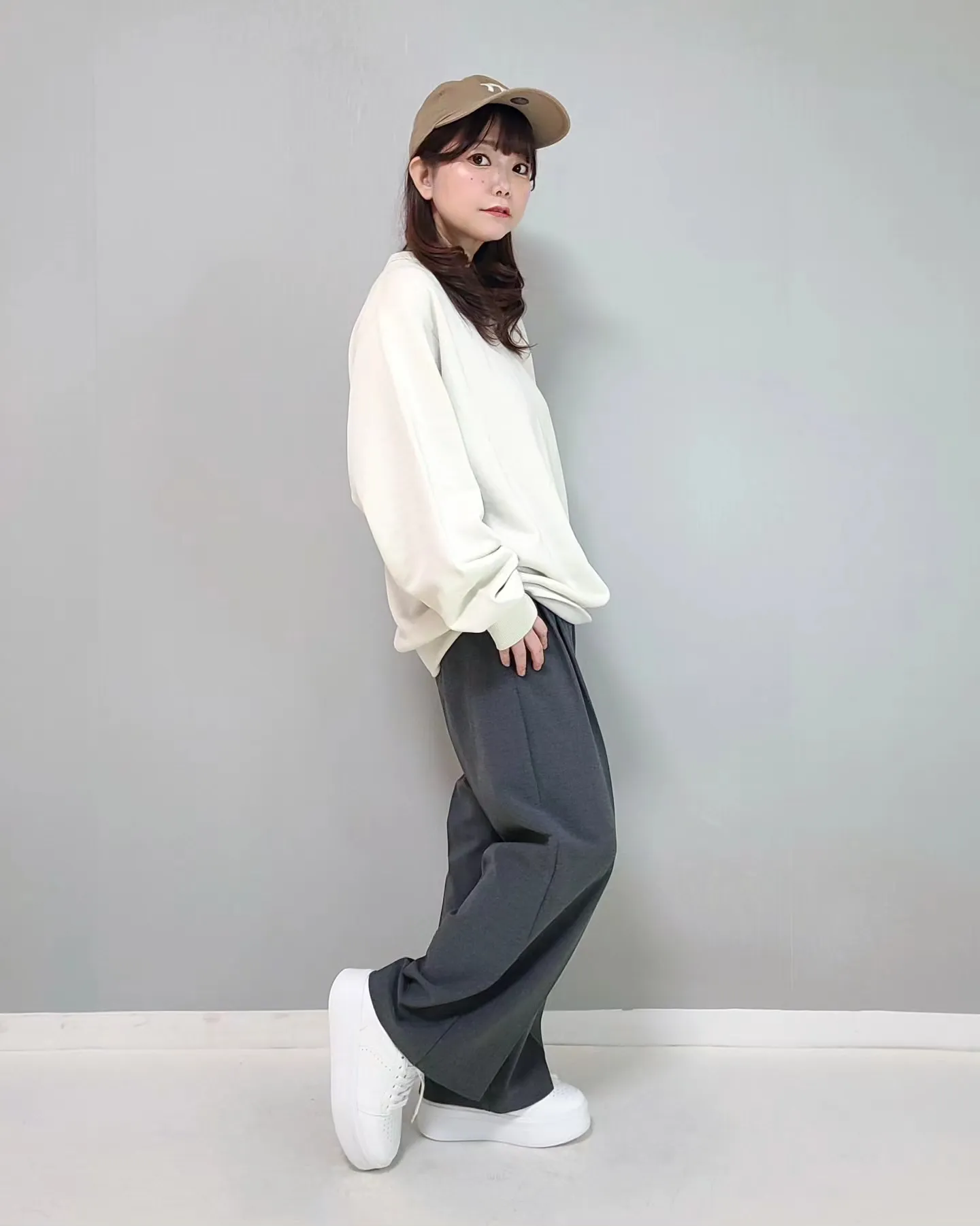 GU's tuck wide pants are too god! ⭐ pants refugee must-see! There 