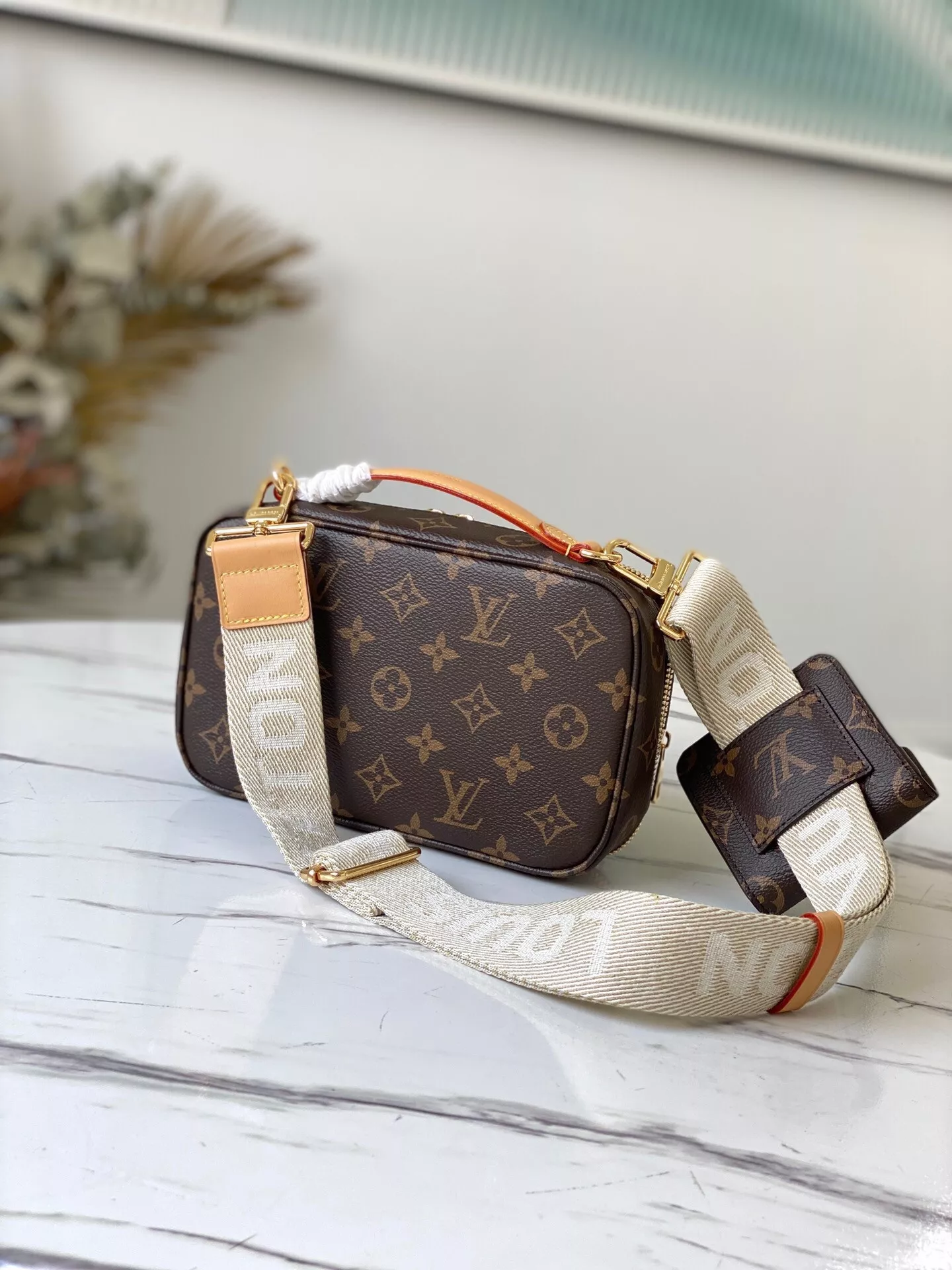 Why are Louis Vuitton's Leather Satchels Iconic and Timeless? - Borro