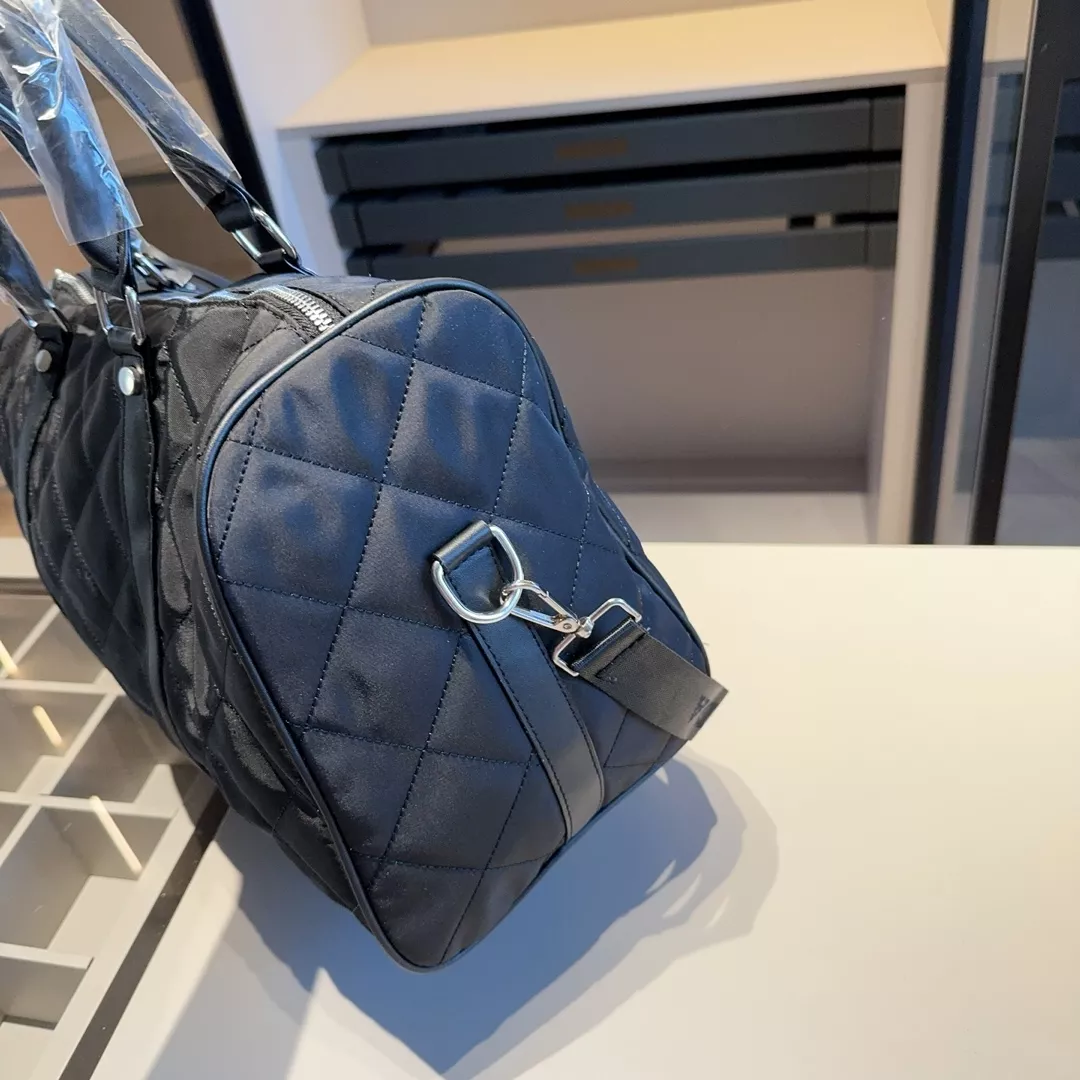 PRADA #3点セット | VV8が投稿したフォトブック | Lemon8 PRADA #3点セット | VV8が投稿したフォトブック | Lemon8