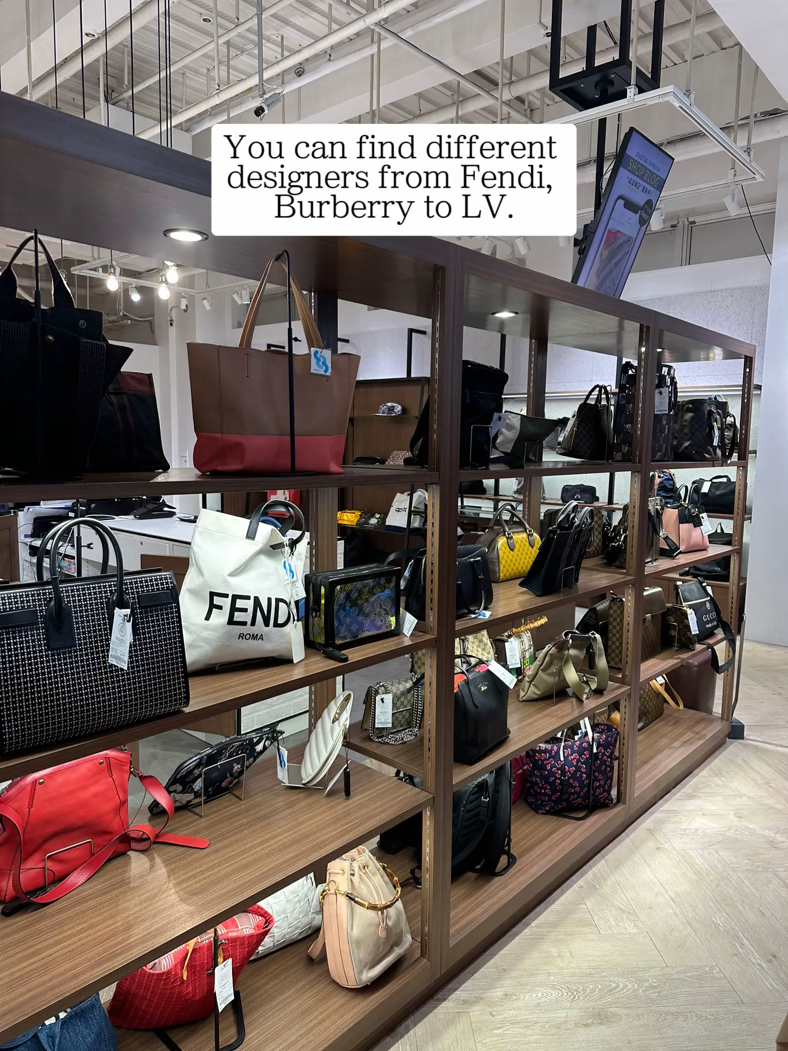 London to Tokyo: Luxury Shopping Vlog Brand Off - Vintage Chanel, Hermès &  Louis Vuitton Bags 
