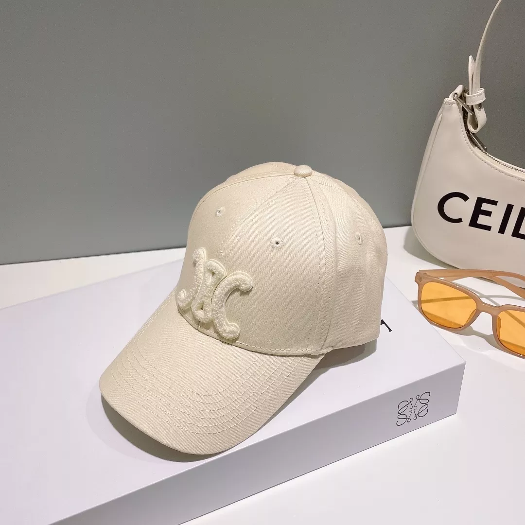 CELINE #野球帽| Gallery posted by June | Lemon8