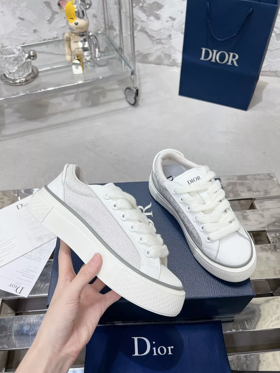 毎日履きたい☆】〈Dior〉B33 スニーカー | 武田 直美が投稿したフォトブック | Lemon8