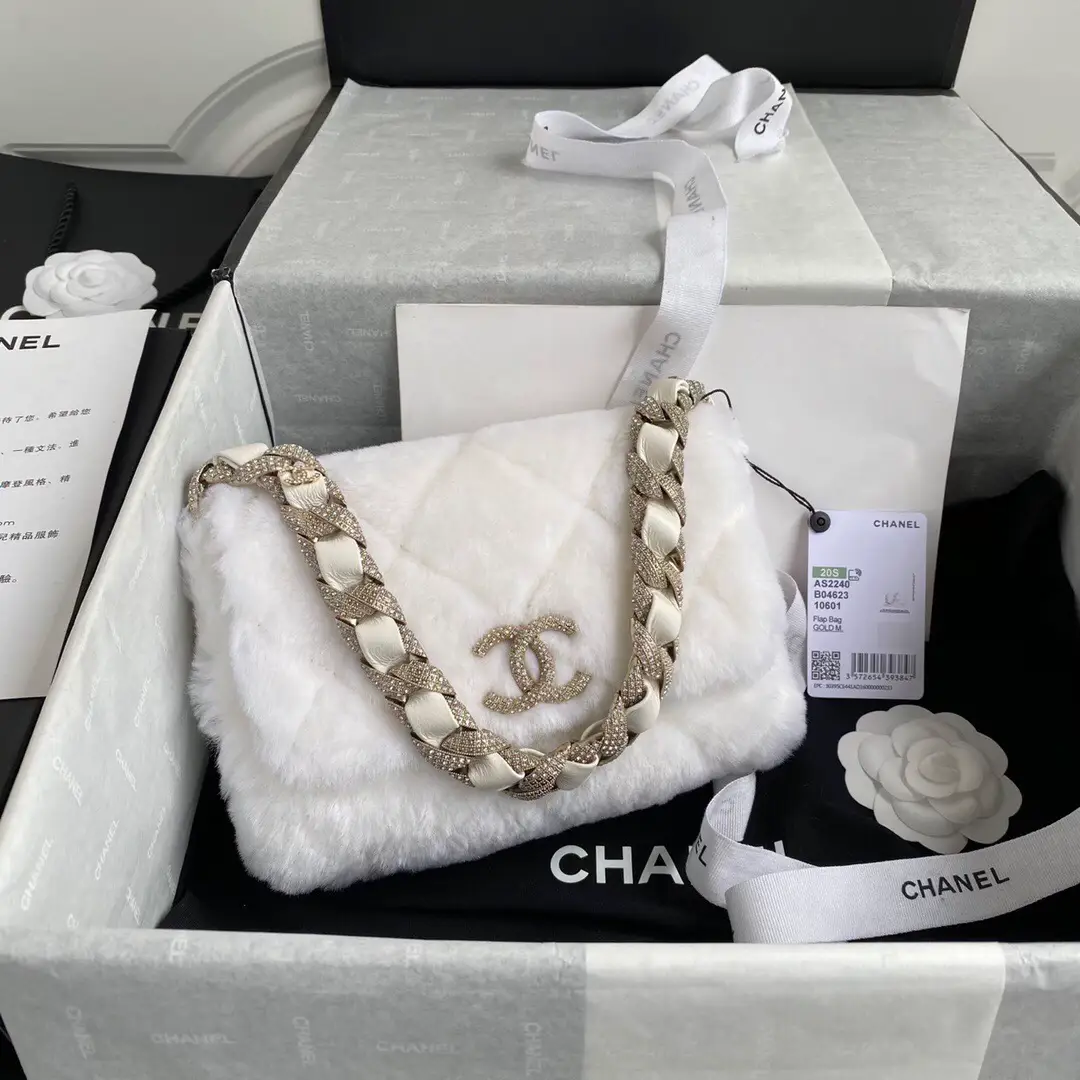 Chanel Diamond wool bag in autumn and winter🔮🔮🔮, Gallery posted by  Vivian
