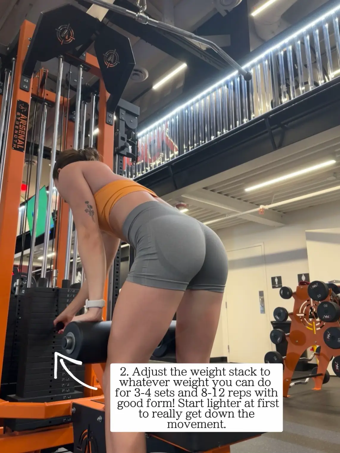 Back workout for women. Lat pull down form for women beginners