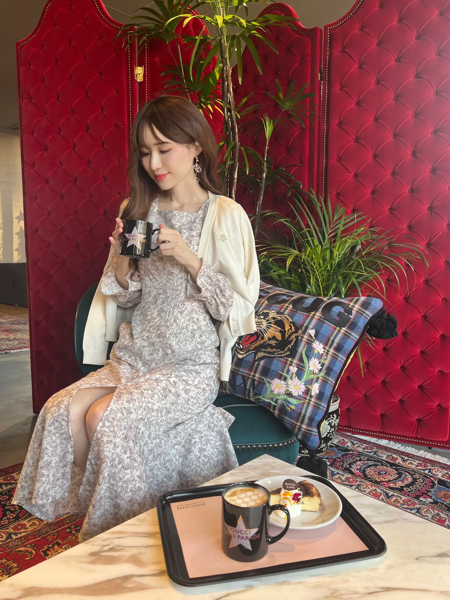 大人フェミニンカフェコーデ | しほみが投稿したフォトブック | Lemon8
