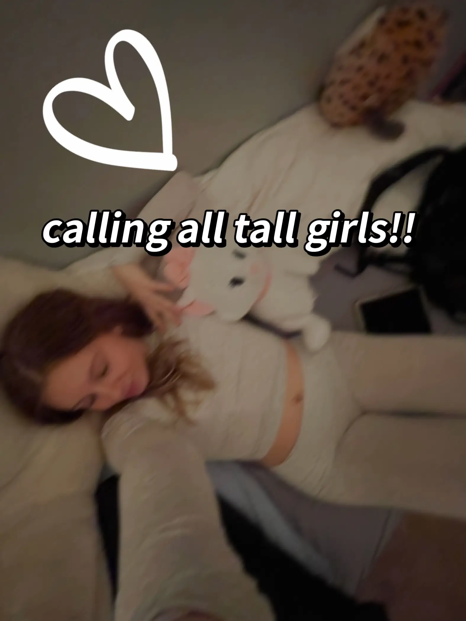 POV: your a tall girl. Don't you just *love* when leggings don't fit and  the couch isn't long enough (and no, I can't just get a new couch because  $$$) : r/TallGirls