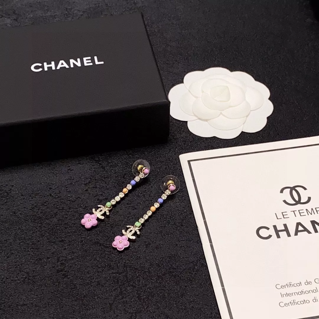 CHANEL #ピアス | Rosaが投稿したフォトブック | Lemon8