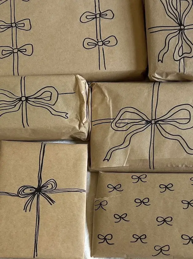 WHICH CHRISTMAS WRAPPING PAPER AESTHETIC ARE YOU?