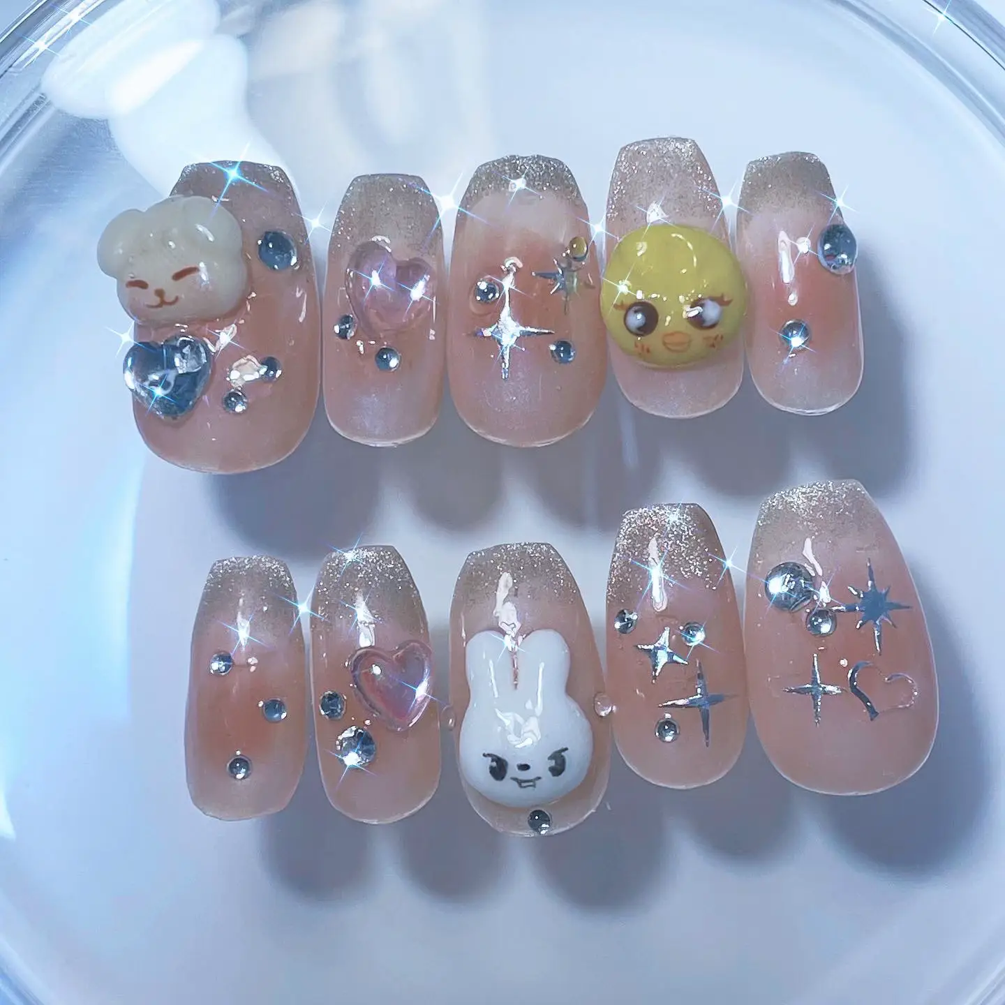 Straykids nail 🤍 | -TeToTe-ﾈｲﾙﾁｯﾌﾟが投稿したフォトブック | Lemon8