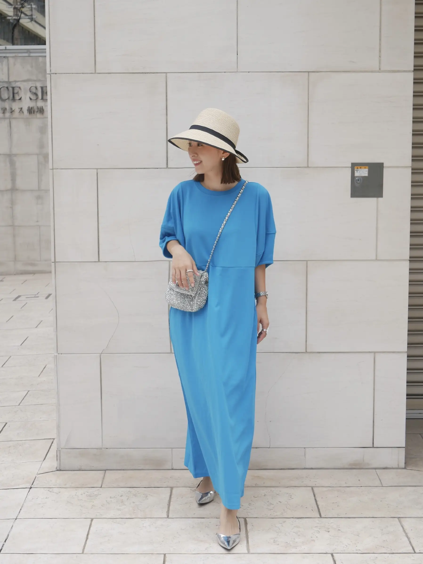 カラーワンピースは1枚あると重宝します！旅行にも◎ | 住友 香音  